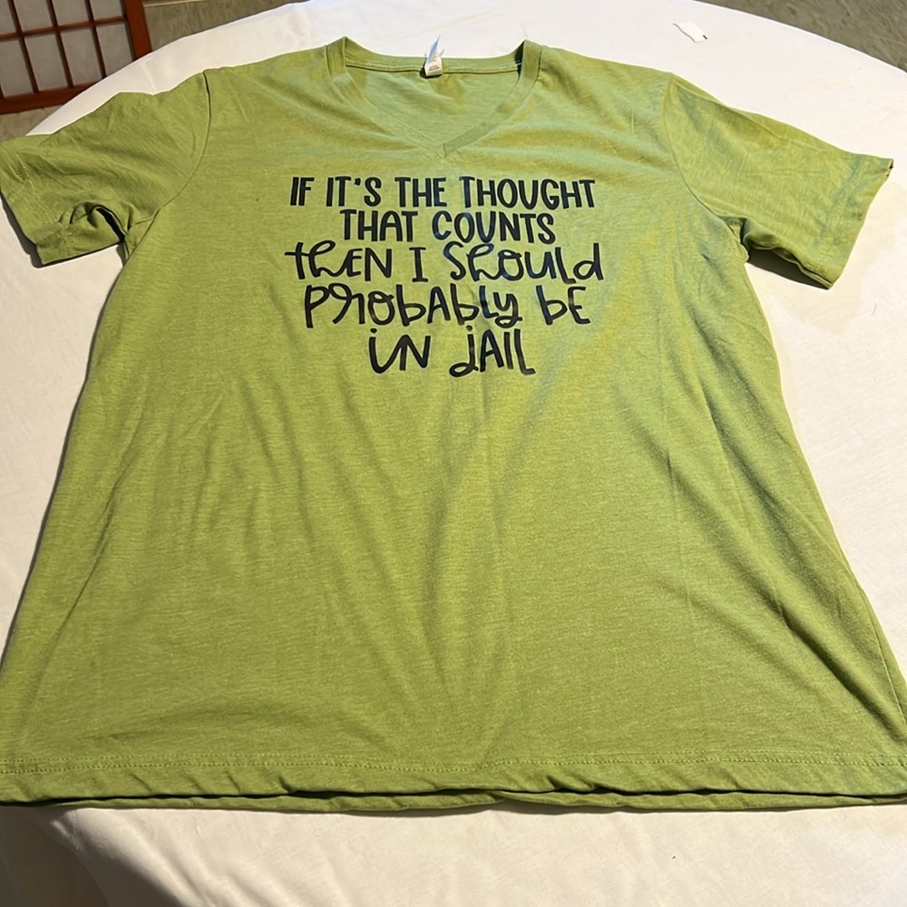 Graphic t-shirt - Picture 2 of 5